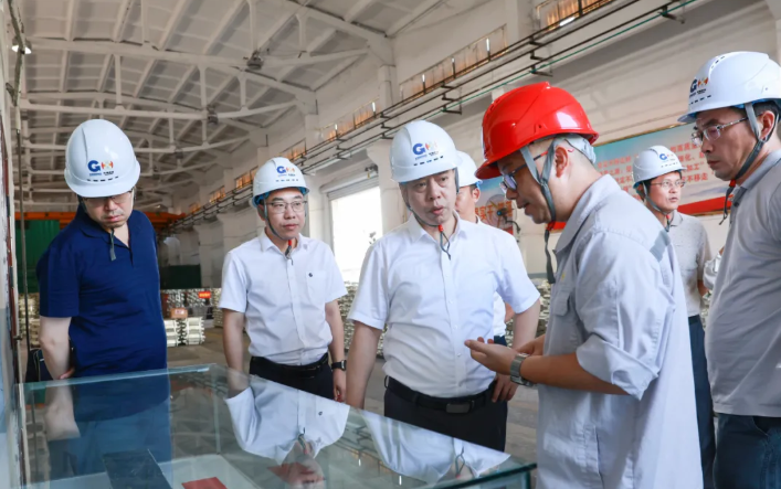 中國有色礦業(yè)集團(tuán)到華錫有色來冶公司、設(shè)計(jì)研究院調(diào)研交流
